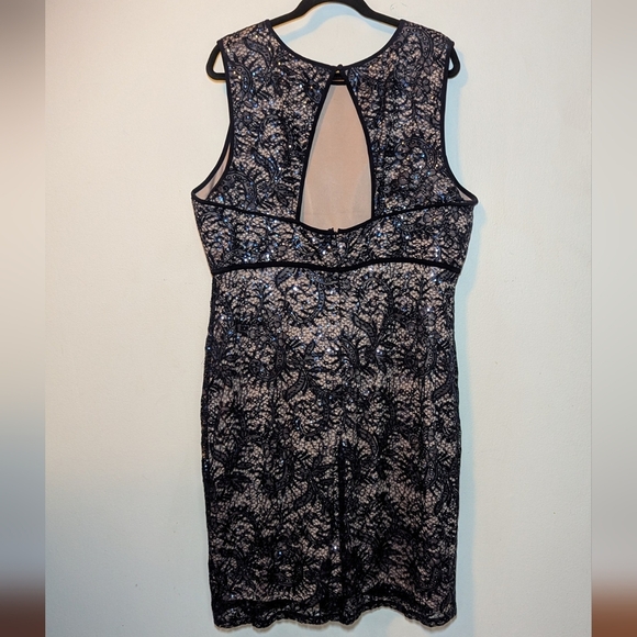 R&M Richards Navy Lace Sheath Dress Sleeveless Cocktail Sequins Size 20 - Picture 2 of 5